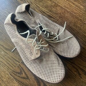 Vaneli Sport Women Shoes Size 9  Beige